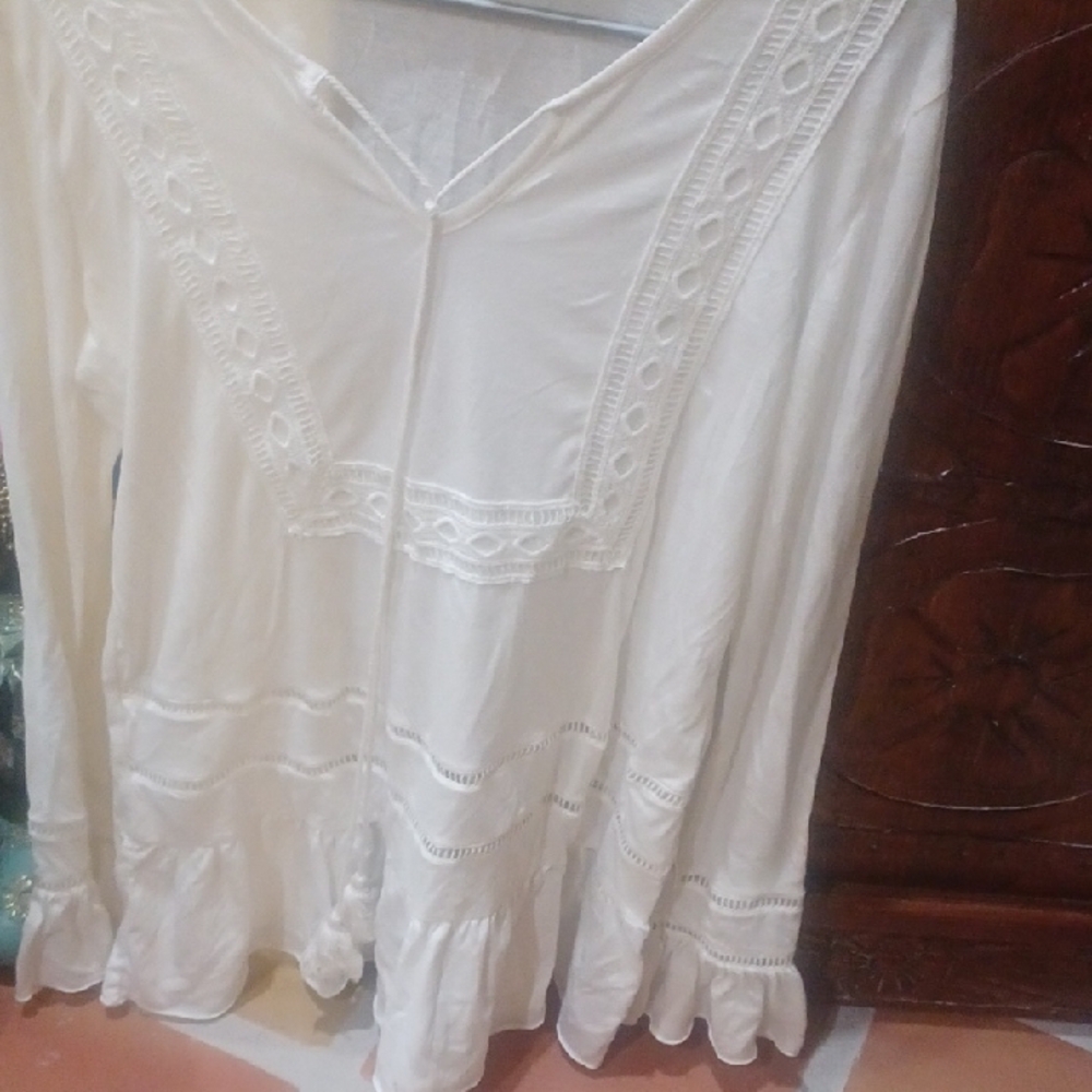 Elegant White Lace Trim Women's Top